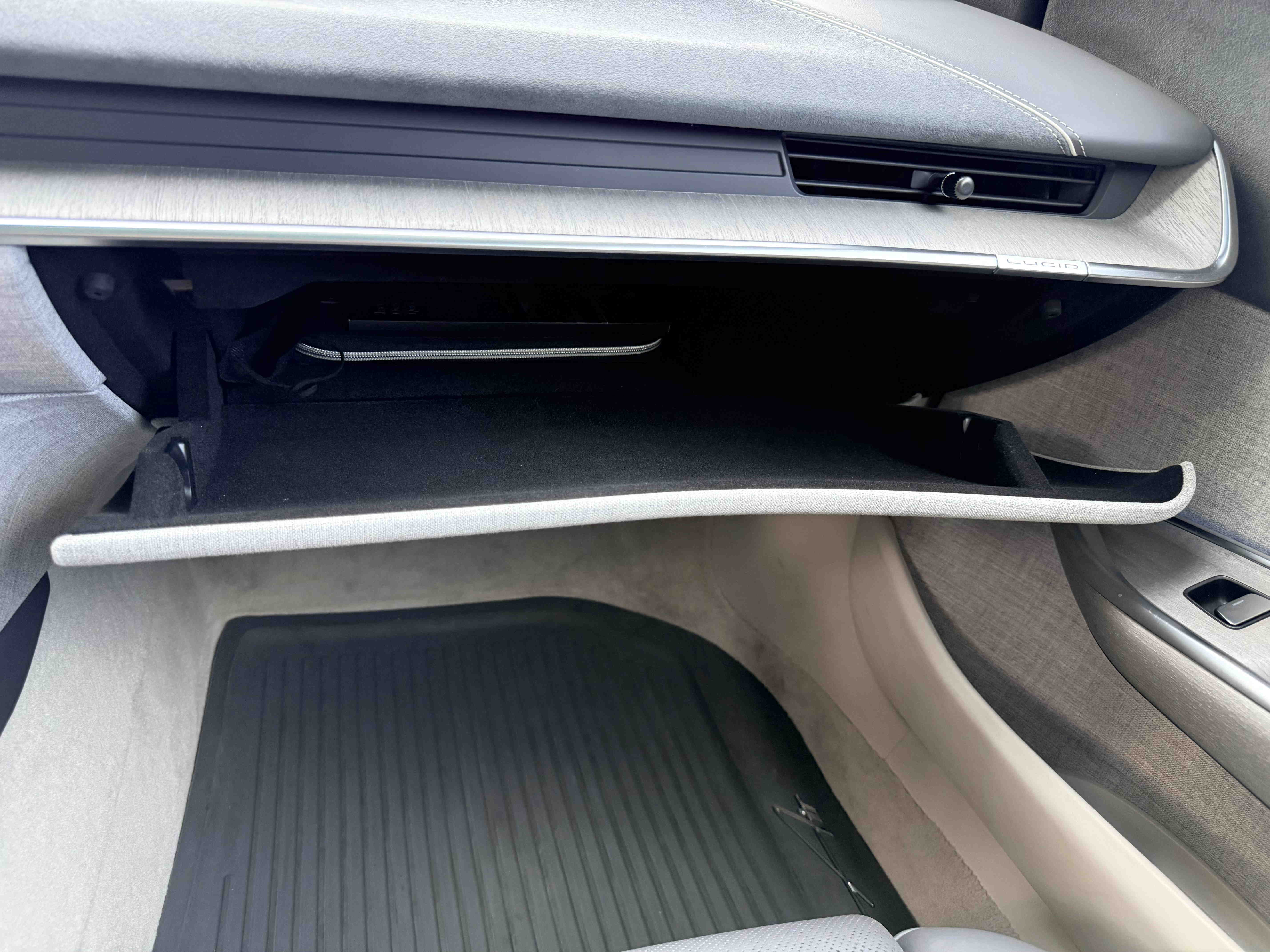 Glovebox open